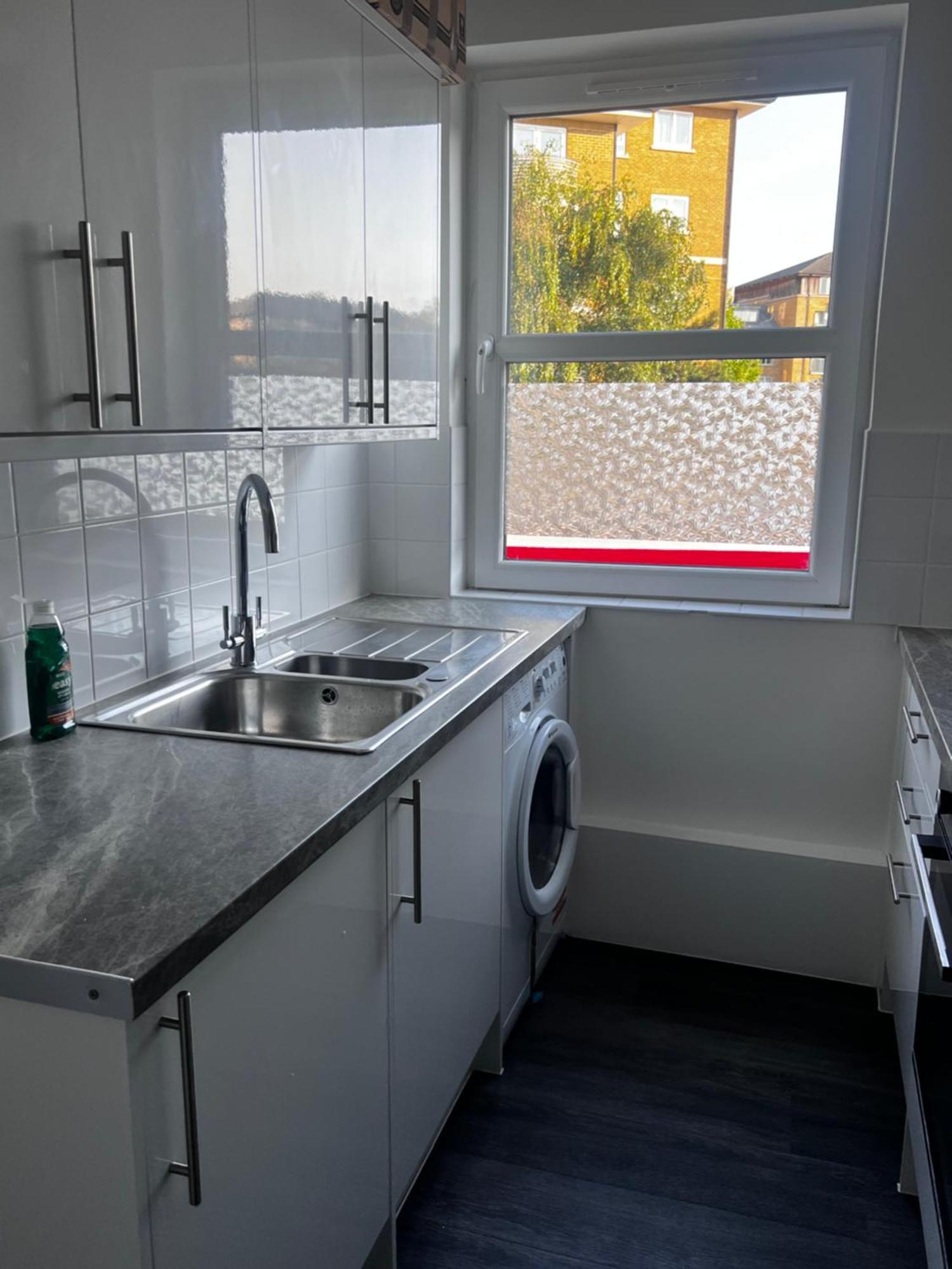 Bright And Modern Flat Near Portobello Road And The Canal 런던 외부 사진
