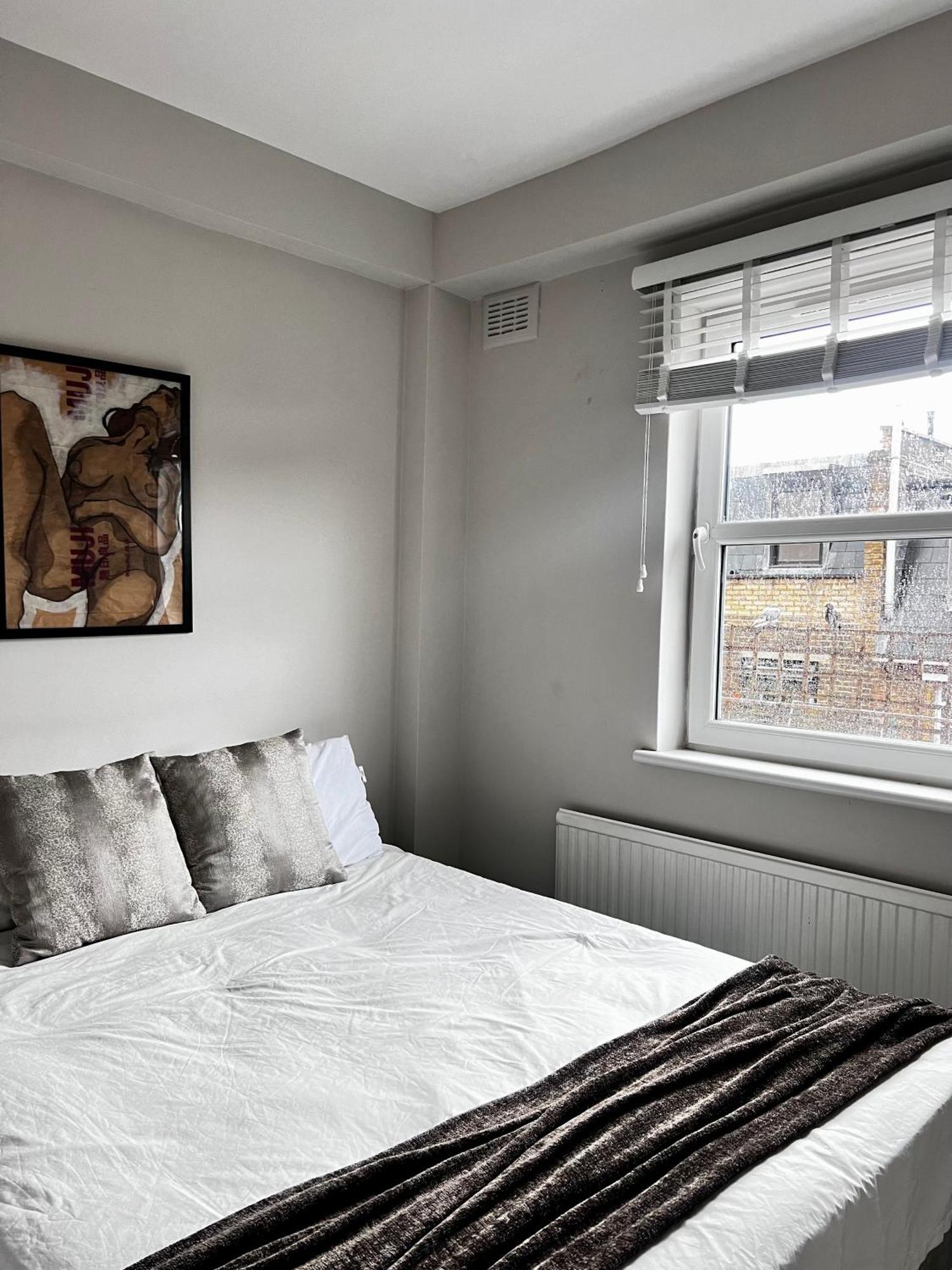 Bright And Modern Flat Near Portobello Road And The Canal 런던 외부 사진